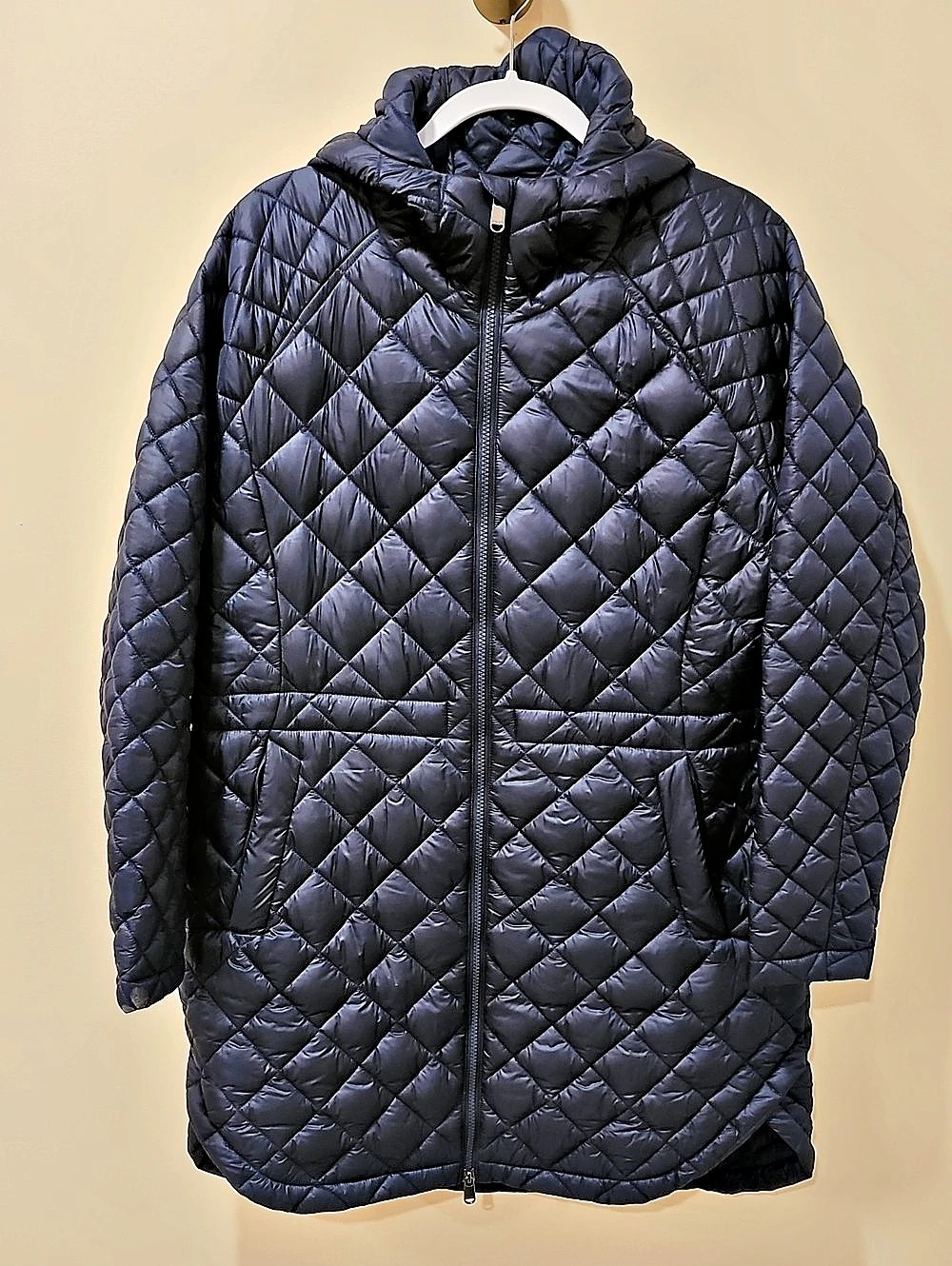 Athleta Whisper Featherless Parka; Size Large; Excellent Condition; Navy
